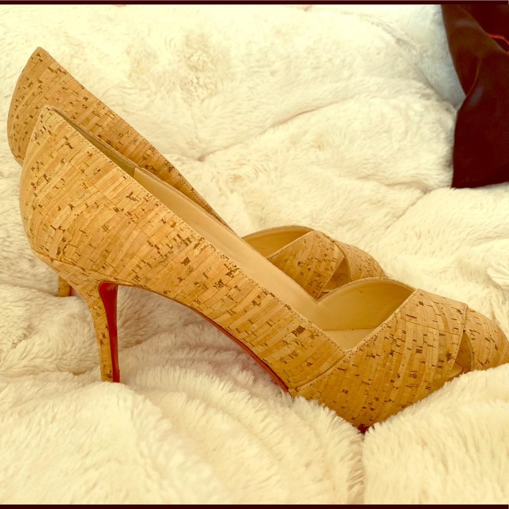 NEW Louboutin Shelly Cork heels size 40